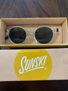 SUNSKI- Dipsea Clear Frame Sunglasses- polarize- NEW